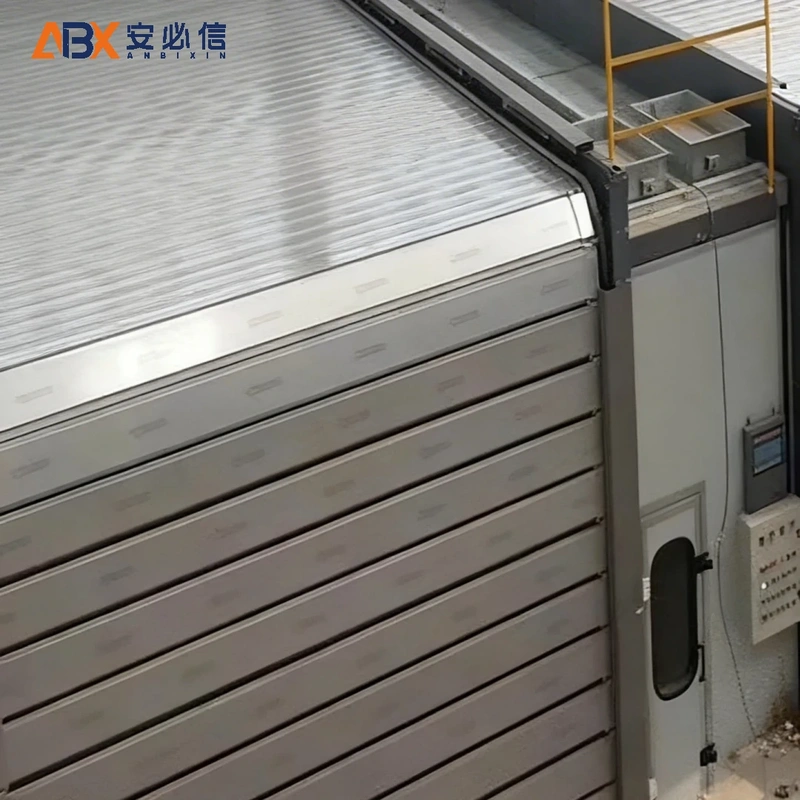 白山金属快速门